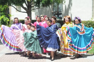 Photo 5 - Plaza de la Raza - Photo courtesy of Hollywood Arts Council