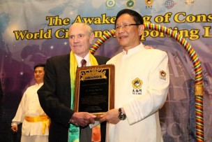 Alan Friedman and Dr. Hong